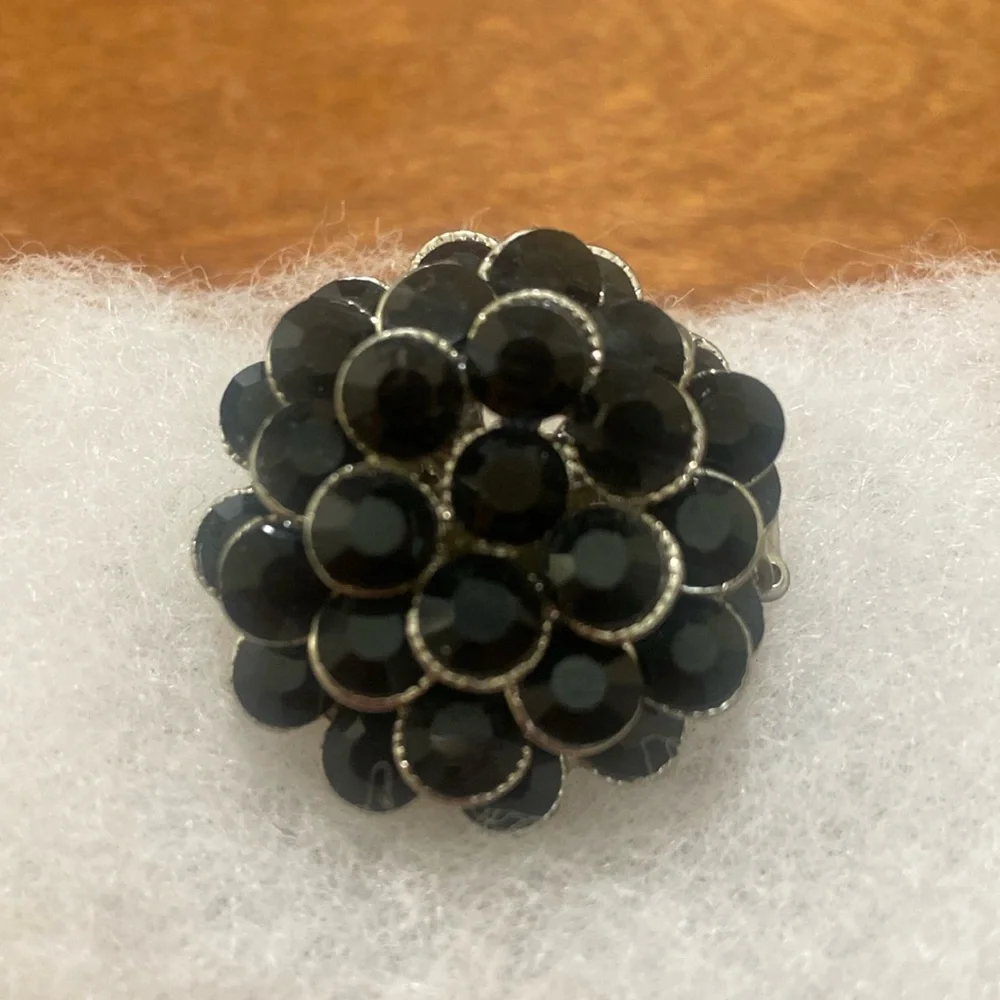 Vintage modern black flower ring elastic band black sequin beads